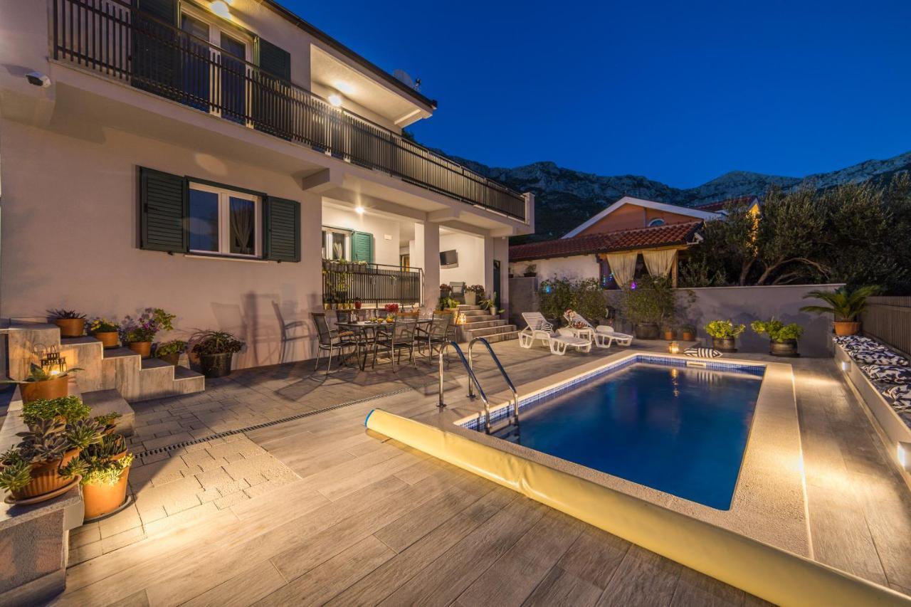 Villa Unique กราดัซ ภายนอก รูปภาพ