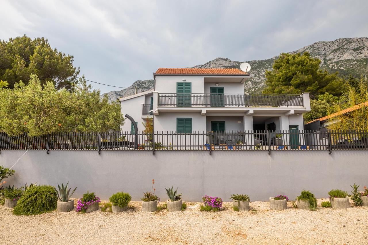 Villa Unique กราดัซ ภายนอก รูปภาพ